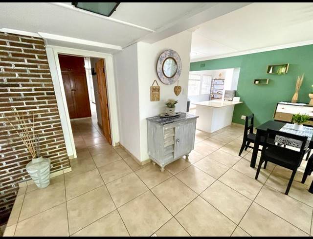 5 BEDROOM HOUSE FOR SALE IN NOORDHEUWEL